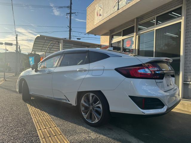 クラリティＰＨＥＶ ＥＸ　１オーナー　禁煙車　ディーラー記録簿　Ｈ３１．１　Ｒ１．８　Ｒ２．９　Ｒ４．１０．　Ｒ６．９有　ＬＥＤヘッド　デイライト　ＨＯＮＤＡセンシング　ビルトインＥＴＣ　純正ドラレコ　メッキサイドガーニッシュ（8枚目）