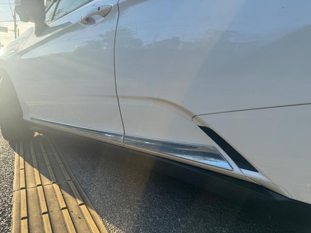 クラリティＰＨＥＶ ＥＸ　１オーナー　禁煙車　ディーラー記録簿　Ｈ３１．１　Ｒ１．８　Ｒ２．９　Ｒ４．１０．　Ｒ６．９有　ＬＥＤヘッド　デイライト　ＨＯＮＤＡセンシング　ビルトインＥＴＣ　純正ドラレコ　メッキサイドガーニッシュ（10枚目）
