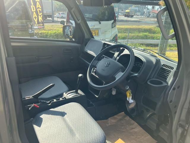 キャリイトラック ＫＣエアコン・パワステ　安全ボディ　パワーウィンドー　助手席エアバック　ＡＣ　運転席エアバック　パートタイム４ＷＤ　パワステ　横滑防止　ＡＢＳ　盗難防止システム（5枚目）