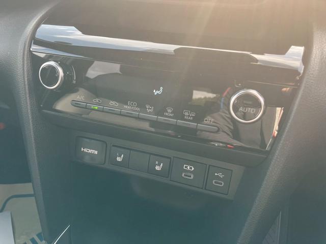 ヤリスクロス ハイブリッドZ インテリジェントキー ブルートゥース クリソナ 衝突安全ボディ レーンアシスト USB オートマチックハイビーム LEDライト リアカメラ SDナビ ナビ クルーズコントロール 横滑り防止システム(10枚目)