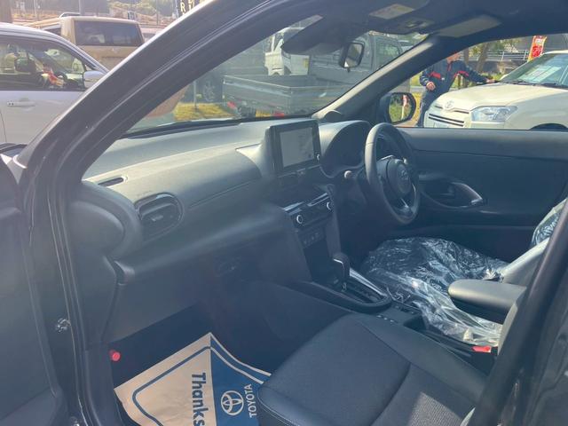 ヤリスクロス ハイブリッドZ インテリジェントキー ブルートゥース クリソナ 衝突安全ボディ レーンアシスト USB オートマチックハイビーム LEDライト リアカメラ SDナビ ナビ クルーズコントロール 横滑り防止システム(16枚目)