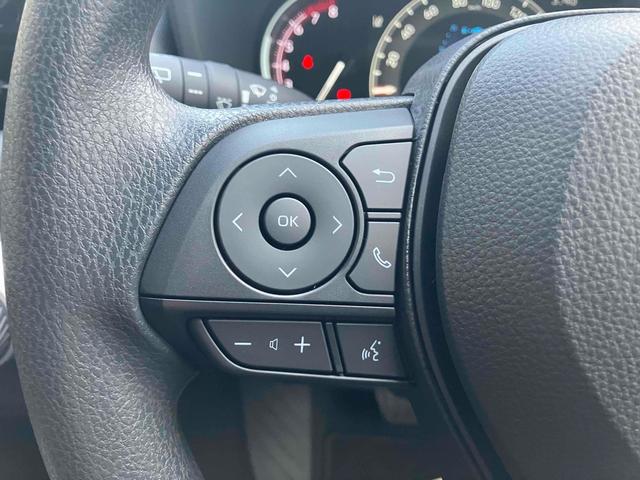 RAV4 X 4WD バックカメラ クリアランスソナー オートクルーズコントロール レーンアシスト 衝突被害軽減システム オートマチックハイビーム オートライト LEDヘッドランプ アルミホイール スマートキー(9枚目)