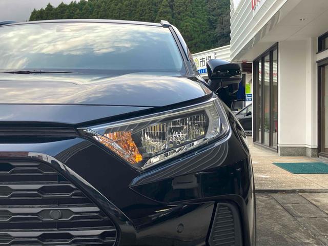 RAV4 X 4WD バックカメラ クリアランスソナー オートクルーズコントロール レーンアシスト 衝突被害軽減システム オートマチックハイビーム オートライト LEDヘッドランプ アルミホイール スマートキー(15枚目)