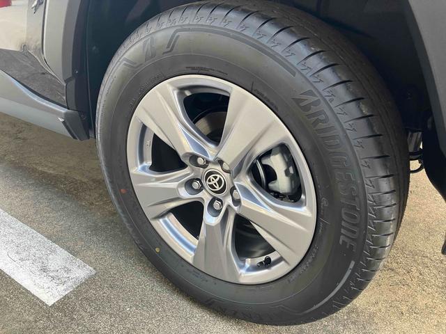 RAV4 X 4WD バックカメラ クリアランスソナー オートクルーズコントロール レーンアシスト 衝突被害軽減システム オートマチックハイビーム オートライト LEDヘッドランプ アルミホイール スマートキー(36枚目)