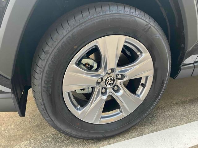 RAV4 X 4WD バックカメラ クリアランスソナー オートクルーズコントロール レーンアシスト 衝突被害軽減システム オートマチックハイビーム オートライト LEDヘッドランプ アルミホイール スマートキー(37枚目)