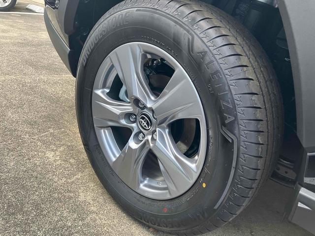 RAV4 X 4WD バックカメラ クリアランスソナー オートクルーズコントロール レーンアシスト 衝突被害軽減システム オートマチックハイビーム オートライト LEDヘッドランプ アルミホイール スマートキー(38枚目)