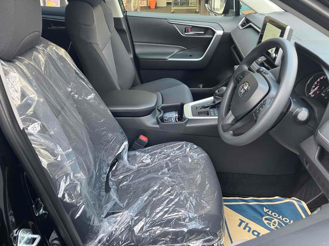 RAV4 X 4WD バックカメラ クリアランスソナー オートクルーズコントロール レーンアシスト 衝突被害軽減システム オートマチックハイビーム オートライト LEDヘッドランプ アルミホイール スマートキー(40枚目)