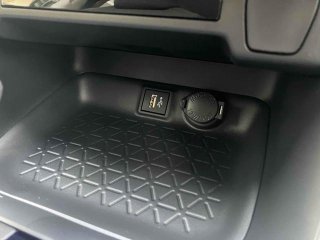 RAV4 X 4WD バックカメラ クリアランスソナー オートクルーズコントロール レーンアシスト 衝突被害軽減システム オートマチックハイビーム オートライト LEDヘッドランプ アルミホイール スマートキー(45枚目)