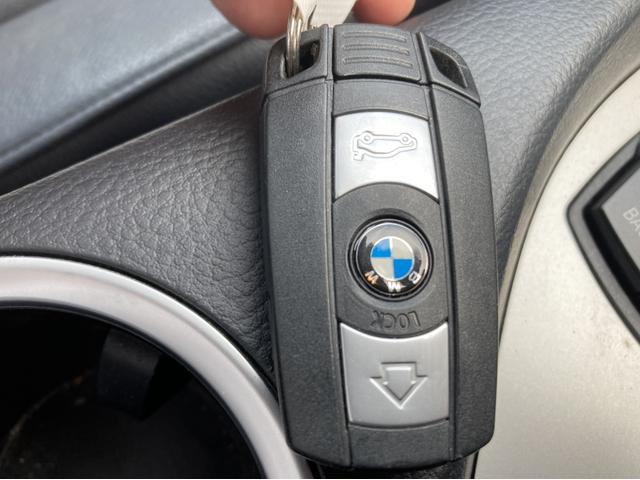 Ｘ１ ｓＤｒｉｖｅ　１８ｉ　ハイライン　ドライブレコーダー　バックカメラ　クリアランスソナー　ナビ　オートライト　ＨＩＤ　電動リアゲート　アルミホイール　シートヒーター　革シート　ＡＴ　盗難防止システム　ＣＤ　ＤＶＤ再生　ＵＳＢ（23枚目）