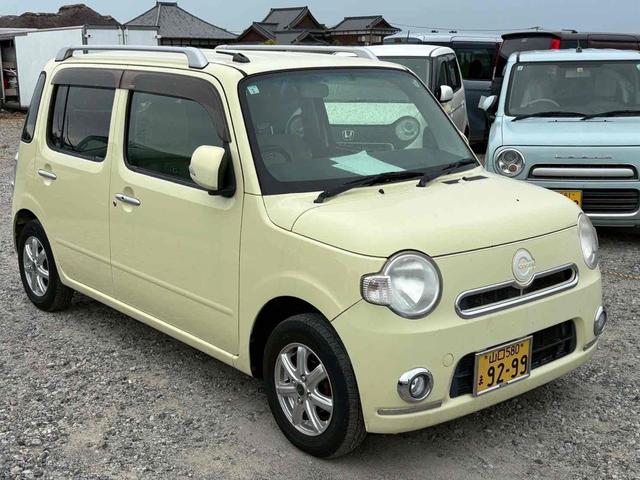 ミラココア ココアプラスＧ　ＥＴＣ　バックカメラ　ナビ　ＴＶ　スマートキー　アイドリングストップ　ベンチシート　ＣＶＴ　盗難防止システム　ＡＢＳ　ミュージックプレイヤー接続可　ルーフレール　アルミホイール　衝突安全ボディ（13枚目）