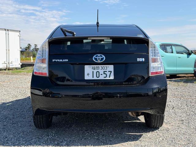 プリウス Ｓ　ハイブリッド　ＥＴＣ　バックカメラ　ナビ　オートライト　スマートキー　電動格納ミラー　ＣＶＴ　盗難防止システム　衝突安全ボディ　アルミホイール　ミュージックプレイヤー接続可　ＡＢＳ　ＥＳＣ　エアコン（14枚目）