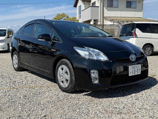 プリウス Ｓ　ハイブリッド　ＥＴＣ　バックカメラ　ナビ　オートライト　スマートキー　電動格納ミラー　ＣＶＴ　盗難防止システム　衝突安全ボディ　アルミホイール　ミュージックプレイヤー接続可　ＡＢＳ　ＥＳＣ　エアコン（17枚目）