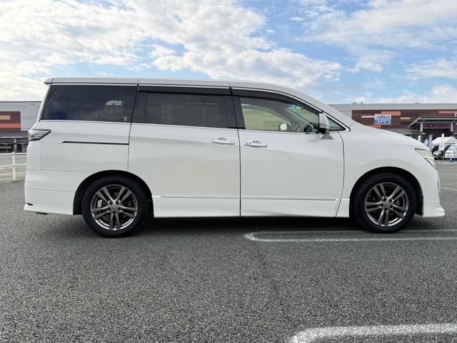 エルグランド ２５０ハイウェイスターアーバンクロム　ドライブレコーダー　ＥＴＣ　全周囲カメラ　ナビ　クリアランスソナー　両側電動スライドドア　オートライト　ＨＩＤ　スマートキー　電動格納ミラー　３列シート　ＣＶＴ　アルミホイール（19枚目）