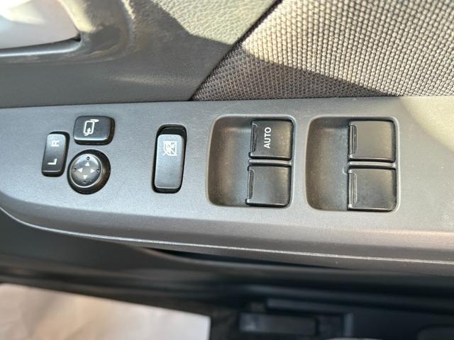 ワゴンR FZ キ-レススマートキーベンチシ-ト(18枚目)