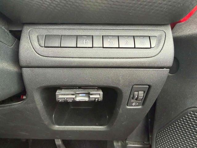 ２００８ アリュール　ドライブレコーダー　ＥＴＣ　クリアランスソナー　アルミホイール　電動格納ミラー　ＥＳＣ　エアコン　パワーウィンドウ　運転席エアバッグ　ルーフレール（4枚目）