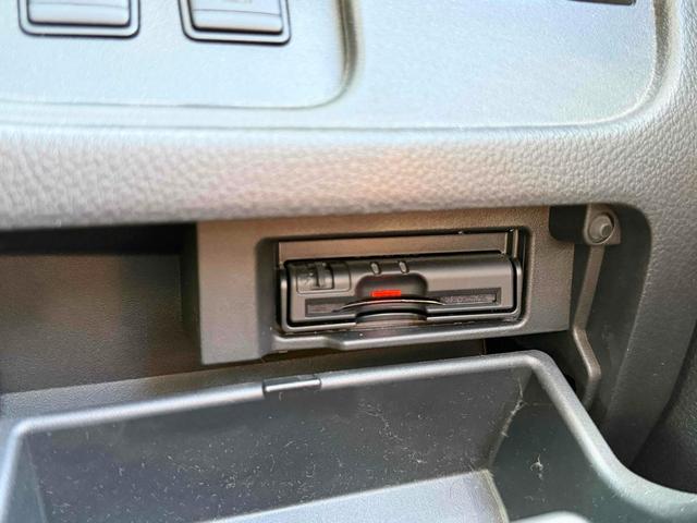 セレナ 20X S-ハイブリッドアドバンスドセーフティパック ETC 全周囲カメラ ナビ クリアランスソナー オートクルーズコントロール レーンアシスト 衝突被害軽減システム 両側電動スライドドア スマートキー アイドリングストップ 電動格納ミラー 3列シート(6枚目)