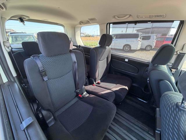 セレナ 20X S-ハイブリッドアドバンスドセーフティパック ETC 全周囲カメラ ナビ クリアランスソナー オートクルーズコントロール レーンアシスト 衝突被害軽減システム 両側電動スライドドア スマートキー アイドリングストップ 電動格納ミラー 3列シート(12枚目)