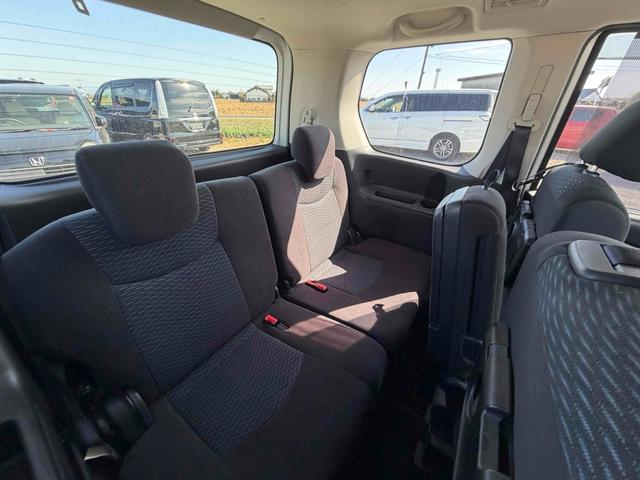 セレナ 20X S-ハイブリッドアドバンスドセーフティパック ETC 全周囲カメラ ナビ クリアランスソナー オートクルーズコントロール レーンアシスト 衝突被害軽減システム 両側電動スライドドア スマートキー アイドリングストップ 電動格納ミラー 3列シート(13枚目)