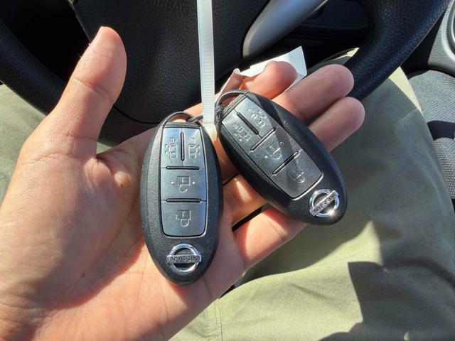 セレナ 20X S-ハイブリッドアドバンスドセーフティパック ETC 全周囲カメラ ナビ クリアランスソナー オートクルーズコントロール レーンアシスト 衝突被害軽減システム 両側電動スライドドア スマートキー アイドリングストップ 電動格納ミラー 3列シート(15枚目)