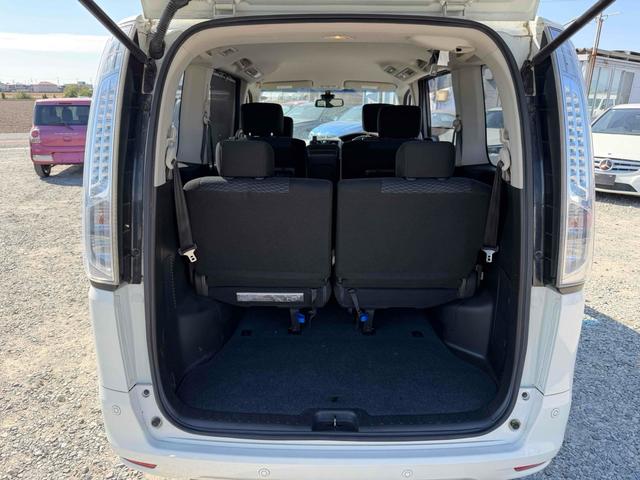 セレナ 20X S-ハイブリッドアドバンスドセーフティパック ETC 全周囲カメラ ナビ クリアランスソナー オートクルーズコントロール レーンアシスト 衝突被害軽減システム 両側電動スライドドア スマートキー アイドリングストップ 電動格納ミラー 3列シート(20枚目)