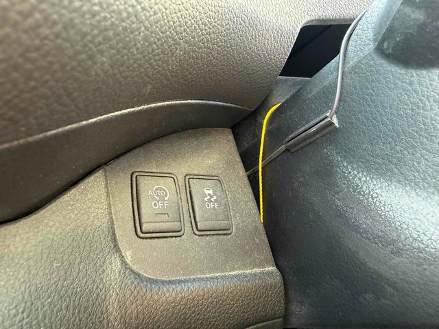 セレナ ライダーブラックラインＳ－ＨＶアドバンスドセーフティ　ＥＴＣ　ナビ　オートクルーズコントロール　レーンアシスト　衝突被害軽減システム　両側電動スライドドア　ＬＥＤヘッドランプ　スマートキー　アイドリングストップ　電動格納ミラー　３列シート　ＣＶＴ（7枚目）