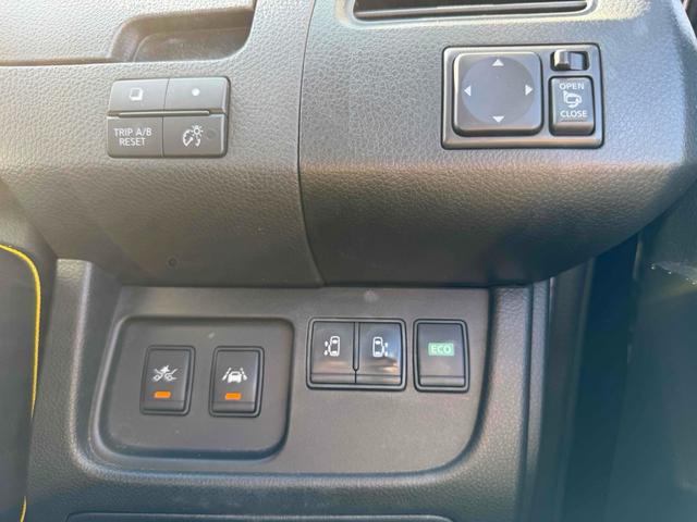 セレナ ライダーブラックラインＳ－ＨＶアドバンスドセーフティ　ＥＴＣ　ナビ　オートクルーズコントロール　レーンアシスト　衝突被害軽減システム　両側電動スライドドア　ＬＥＤヘッドランプ　スマートキー　アイドリングストップ　電動格納ミラー　３列シート　ＣＶＴ（8枚目）