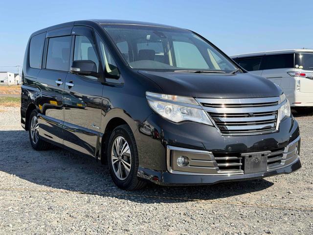 セレナ ライダーブラックラインＳ－ＨＶアドバンスドセーフティ　ＥＴＣ　ナビ　オートクルーズコントロール　レーンアシスト　衝突被害軽減システム　両側電動スライドドア　ＬＥＤヘッドランプ　スマートキー　アイドリングストップ　電動格納ミラー　３列シート　ＣＶＴ（19枚目）