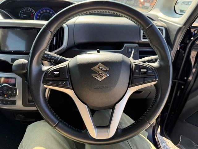 ソリオ ハイブリッドＭＺ　ＥＴＣ　バックカメラ　オートクルーズコントロール　レーンアシスト　衝突被害軽減システム　両側電動スライドドア　オートライト　ＨＩＤ　スマートキー　アイドリングストップ　シートヒーター　ウォークスルー（3枚目）