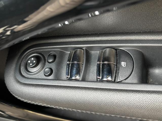 MINI クーパーSD クロスオーバー ブラックナイト レザ-シ-トETCフォグランプ(13枚目)