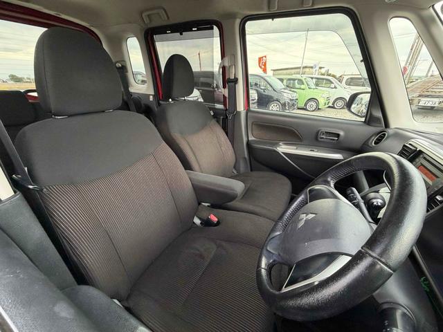 ｅＫスペースカスタム カスタムＴ　ｅ－アシスト　バックカメラ　両側電動スライドドア　衝突被害軽減システム　ＨＩＤ　スマートキー　アイドリングストップ　電動格納ミラー　ベンチシート　ＣＶＴ　盗難防止システム　ＡＢＳ　ＥＳＣ　ＣＤ（8枚目）