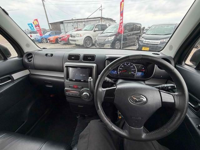 ムーヴコンテ カスタム　Ｘ　ＶＳ　ＥＴＣ　バックカメラ　ナビ　ＨＩＤ　スマートキー　アイドリングストップ　電動格納ミラー　ベンチシート　ＣＶＴ　盗難防止システム　ＡＢＳ　アルミホイール　衝突安全ボディ　エアコン　パワーステアリング（2枚目）