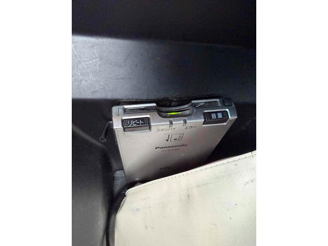 ムーヴコンテ カスタム　Ｘ　ＶＳ　ＥＴＣ　バックカメラ　ナビ　ＨＩＤ　スマートキー　アイドリングストップ　電動格納ミラー　ベンチシート　ＣＶＴ　盗難防止システム　ＡＢＳ　アルミホイール　衝突安全ボディ　エアコン　パワーステアリング（5枚目）