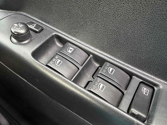 ムーヴコンテ カスタム　Ｘ　ＶＳ　ＥＴＣ　バックカメラ　ナビ　ＨＩＤ　スマートキー　アイドリングストップ　電動格納ミラー　ベンチシート　ＣＶＴ　盗難防止システム　ＡＢＳ　アルミホイール　衝突安全ボディ　エアコン　パワーステアリング（6枚目）