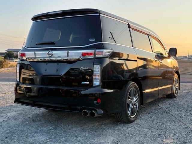 エルグランド ライダー ブラックライン 黒本革シート ドライブレコーダー ETC 全周囲カメラ ナビ クリアランスソナー 両側電動スライドドア オートライト HID スマートキー 電動格納ミラー シートヒーター 後席モニター 3列シート フルフラット(19枚目)