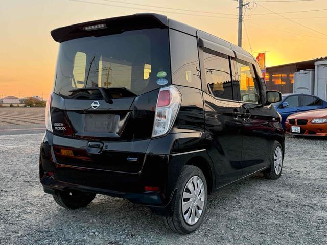 デイズルークス X Vセレクション+セーフティII 全周囲カメラ 両側スライド・片側電動 ナビ TV 衝突被害軽減システム スマートキー アイドリングストップ 電動格納ミラー ベンチシート CVT 盗難防止システム ABS ESC 衝突安全ボディ(14枚目)