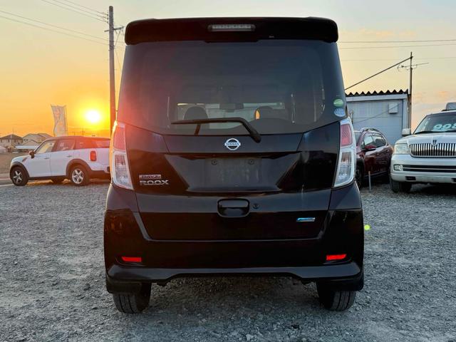 デイズルークス X Vセレクション+セーフティII 全周囲カメラ 両側スライド・片側電動 ナビ TV 衝突被害軽減システム スマートキー アイドリングストップ 電動格納ミラー ベンチシート CVT 盗難防止システム ABS ESC 衝突安全ボディ(16枚目)