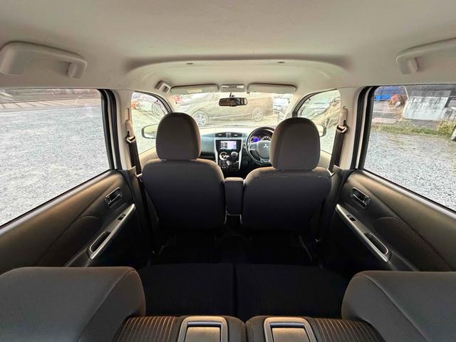 ｅＫカスタム Ｔ　ＥＴＣ　バックカメラ　ナビ　ＴＶ　ＨＩＤ　スマートキー　電動格納ミラー　ベンチシート　ＣＶＴ　盗難防止システム　ＡＢＳ　アルミホイール　衝突安全ボディ　エアコン　パワーステアリング　パワーウィンドウ（10枚目）