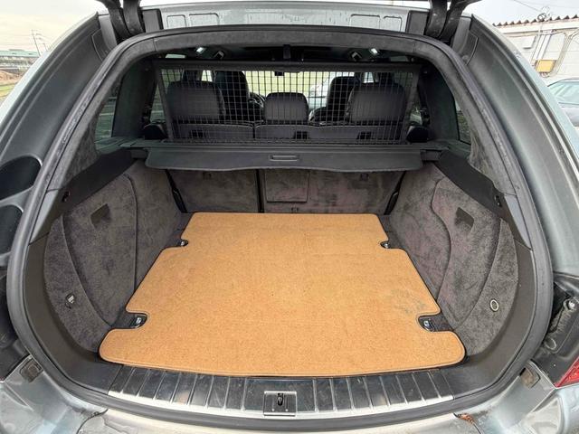 カイエン 　ベースグレード　４ＷＤ　左ハンドル　ドライブレコーダー　ＥＴＣ　バックカメラ　クリアランスソナー　オートクルーズコントロール　パワーシート　ターボ　ナビ　ＴＶ　アルミホイール　キーレスエントリー（15枚目）