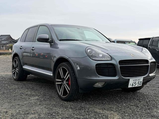 カイエン 　ベースグレード　４ＷＤ　左ハンドル　ドライブレコーダー　ＥＴＣ　バックカメラ　クリアランスソナー　オートクルーズコントロール　パワーシート　ターボ　ナビ　ＴＶ　アルミホイール　キーレスエントリー（22枚目）