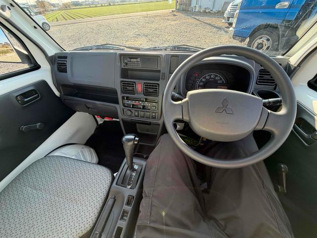 ミニキャブトラック Ｍ　軽トラック　ＡＴ　衝突被害軽減システム　エアコン　運転席エアバッグ　助手席エアバッグ（2枚目）