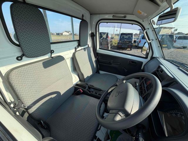 ミニキャブトラック Ｍ　軽トラック　ＡＴ　衝突被害軽減システム　エアコン　運転席エアバッグ　助手席エアバッグ（4枚目）