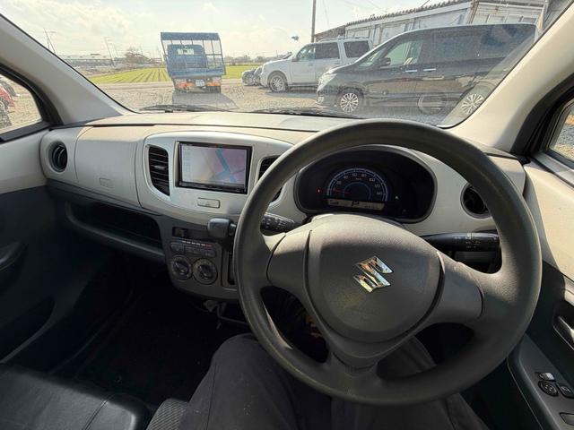 ワゴンＲ ＦＡ　バックカメラ　ナビ　キーレスエントリー　電動格納ミラー　ベンチシート　ＣＶＴ　盗難防止システム　ＡＢＳ　衝突安全ボディ　エアコン　パワーステアリング　パワーウィンドウ（2枚目）