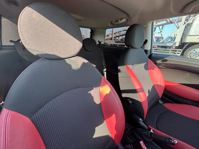 ＭＩＮＩ クーパーＳ　フルセグＴＶ　Ｂｌｕｅｔｏｏｔｈ　パドルシフト　ＨＩＤライト（7枚目）