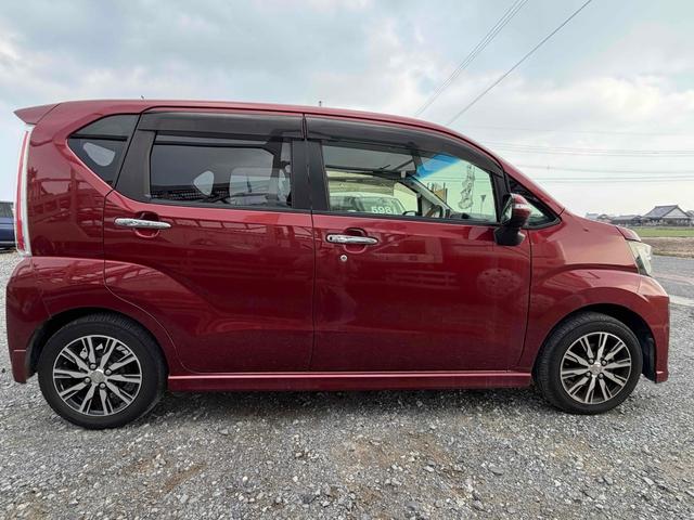 ステラ カスタムＲ　スマートアシスト　衝突被害軽減システム　オートライト　ＬＥＤヘッドランプ　スマートキー　アイドリングストップ　シートヒーター　ベンチシート　ＣＶＴ　盗難防止システム　ＡＢＳ　ＥＳＣ　ＣＤ　ＵＳＢ　Ｂｌｕｅｔｏｏｔｈ（11枚目）