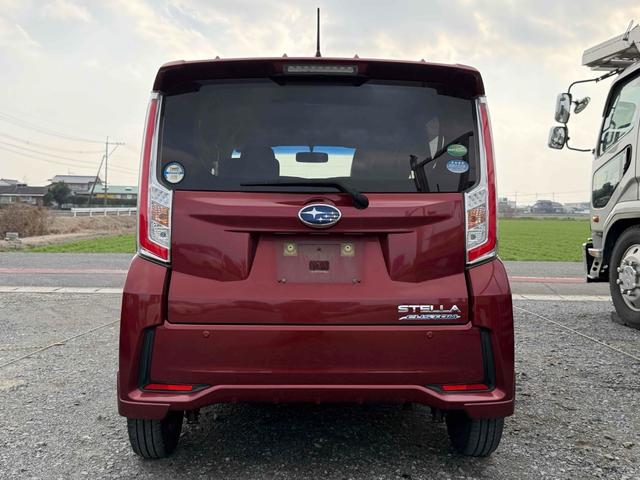 ステラ カスタムＲ　スマートアシスト　衝突被害軽減システム　オートライト　ＬＥＤヘッドランプ　スマートキー　アイドリングストップ　シートヒーター　ベンチシート　ＣＶＴ　盗難防止システム　ＡＢＳ　ＥＳＣ　ＣＤ　ＵＳＢ　Ｂｌｕｅｔｏｏｔｈ（13枚目）