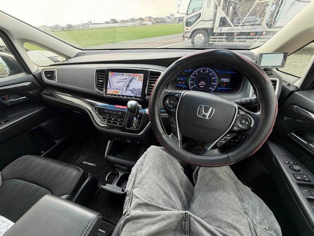 オデッセイハイブリッド ハイブリッドアブソルート・ＥＸホンダセンシング　ハイブリッド　ドライブレコーダー　全周囲カメラ　ナビ　ＴＶ　両側電動スライドドア　クリアランスソナー　オートクルーズコントロール　レーンアシスト　パークアシスト　衝突被害軽減システム　オートライト（2枚目）