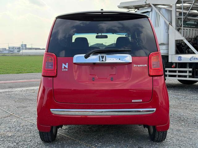 Ｎ－ＯＮＥ プレミアム・Ｌパッケージ　バックカメラ　オートライト　ＨＩＤ　スマートキー　アイドリングストップ　電動格納ミラー　ＣＶＴ　盗難防止システム　ＡＢＳ　ＥＳＣ　アルミホイール　衝突安全ボディ　エアコン　パワーステアリング（15枚目）