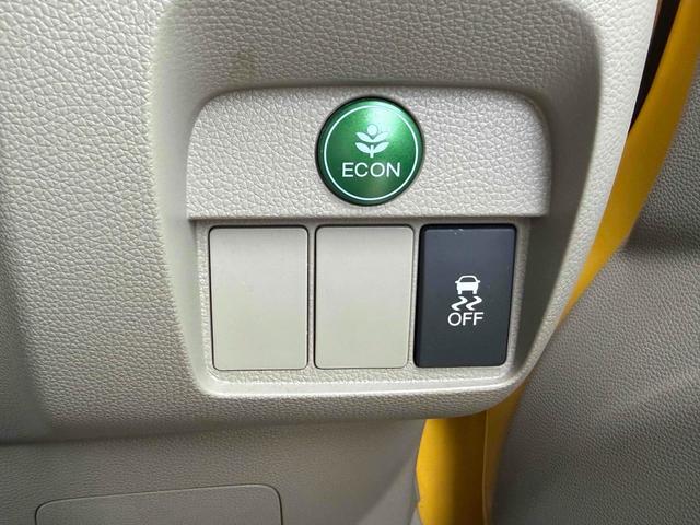 Ｎ－ＯＮＥ Ｇ・Ｌパッケージ　バックカメラ　ナビ　ＴＶ　オートライト　ＨＩＤ　スマートキー　アイドリングストップ　電動格納ミラー　ベンチシート　ＣＶＴ　盗難防止システム　ＡＢＳ　ＥＳＣ　衝突安全ボディ　エアコン　パワーステアリング（7枚目）