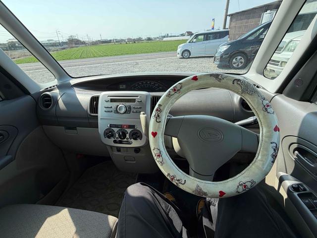 タント Ｘスペシャル　スライドドア　スマートキー　電動格納ミラー　ベンチシート　ＣＶＴ　盗難防止システム　ＡＢＳ　ＣＤ　ミュージックプレイヤー接続可　衝突安全ボディ　エアコン　パワーステアリング　パワーウィンドウ（2枚目）