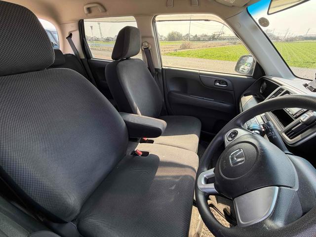 Ｎ－ＯＮＥ Ｇ・Ｌパッケージ　ＥＴＣ　バックカメラ　ＨＩＤ　スマートキー　アイドリングストップ　電動格納ミラー　ベンチシート　ＣＶＴ　盗難防止システム　ＡＢＳ　ＥＳＣ　ＣＤ　ＵＳＢ　衝突安全ボディ　エアコン　パワーステアリング（8枚目）